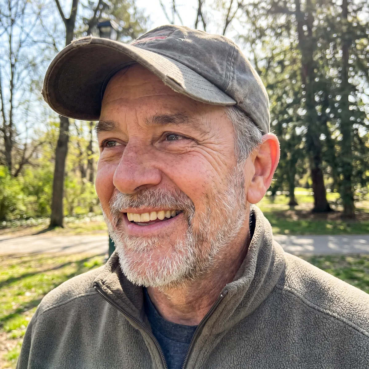 Tom R.